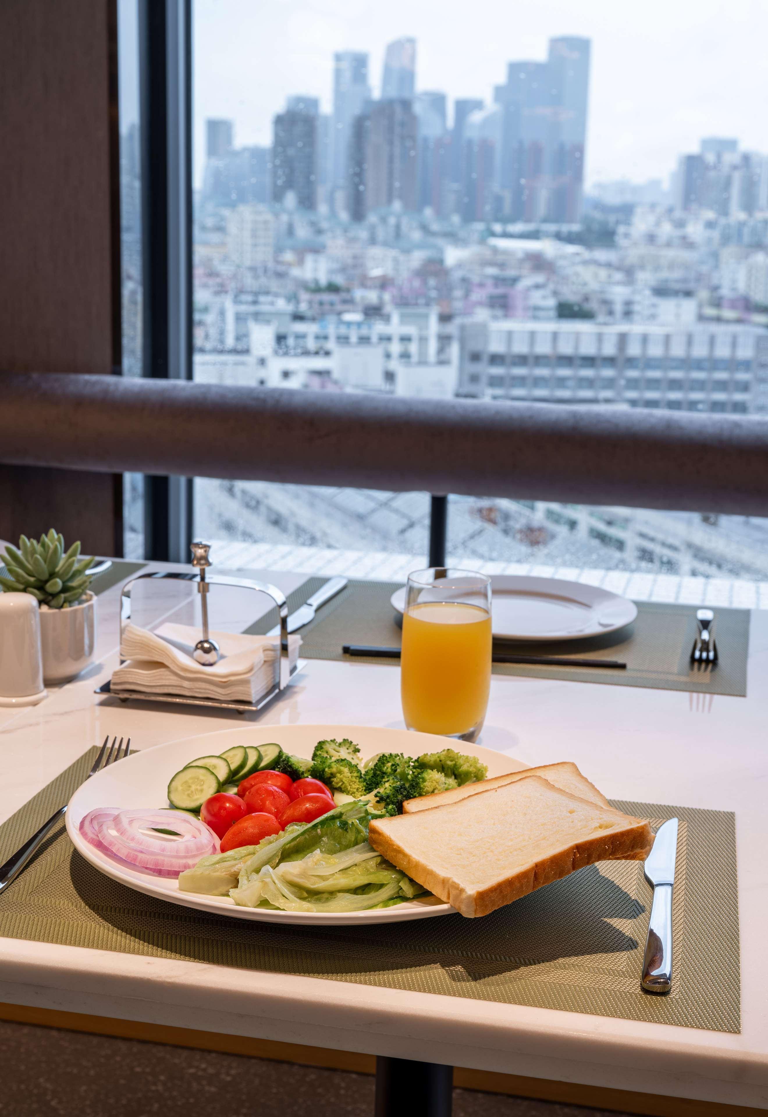 Hilton Garden Inn Shenzhen Nanshan Avenue Exterior foto