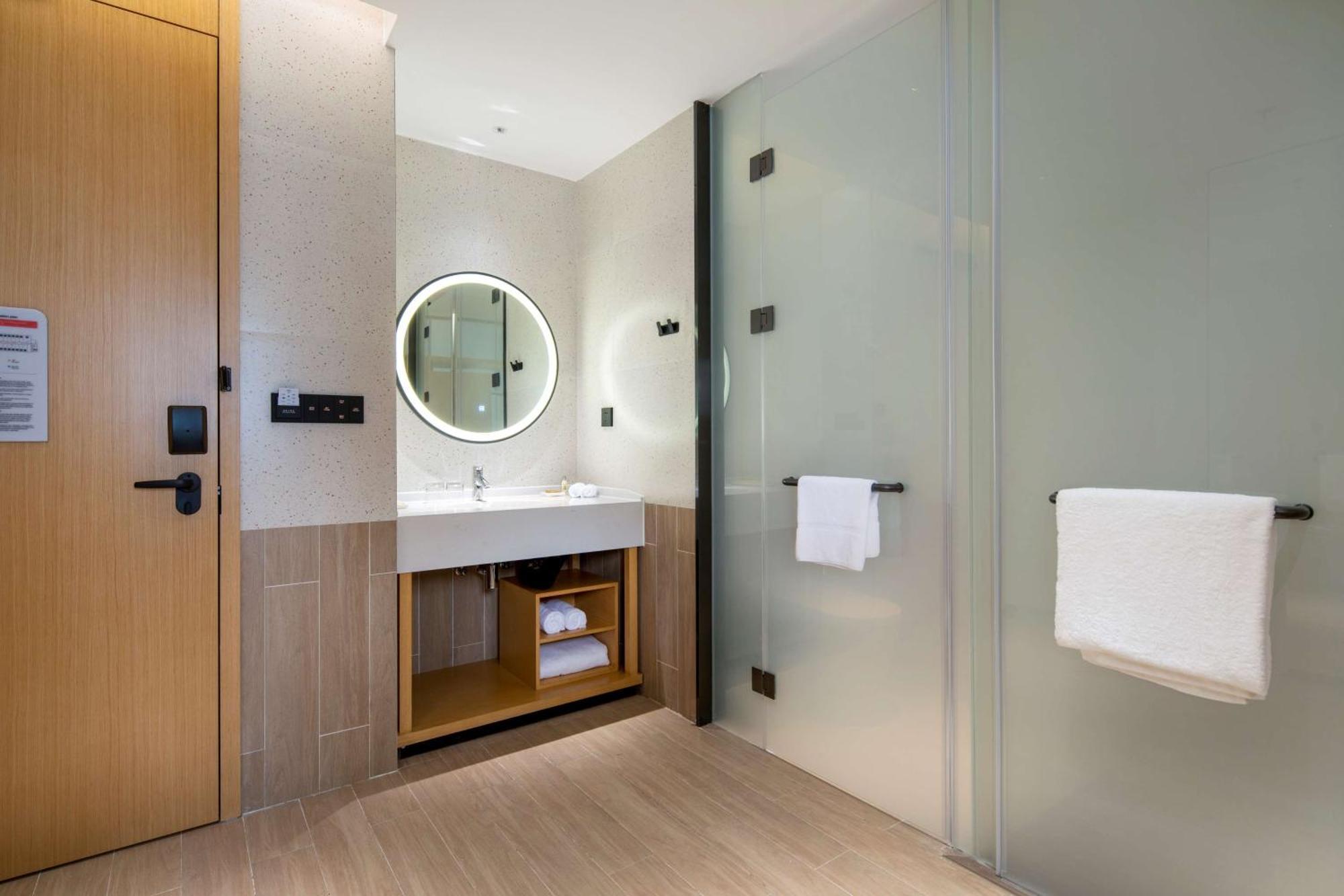 Hilton Garden Inn Shenzhen Nanshan Avenue Exterior foto